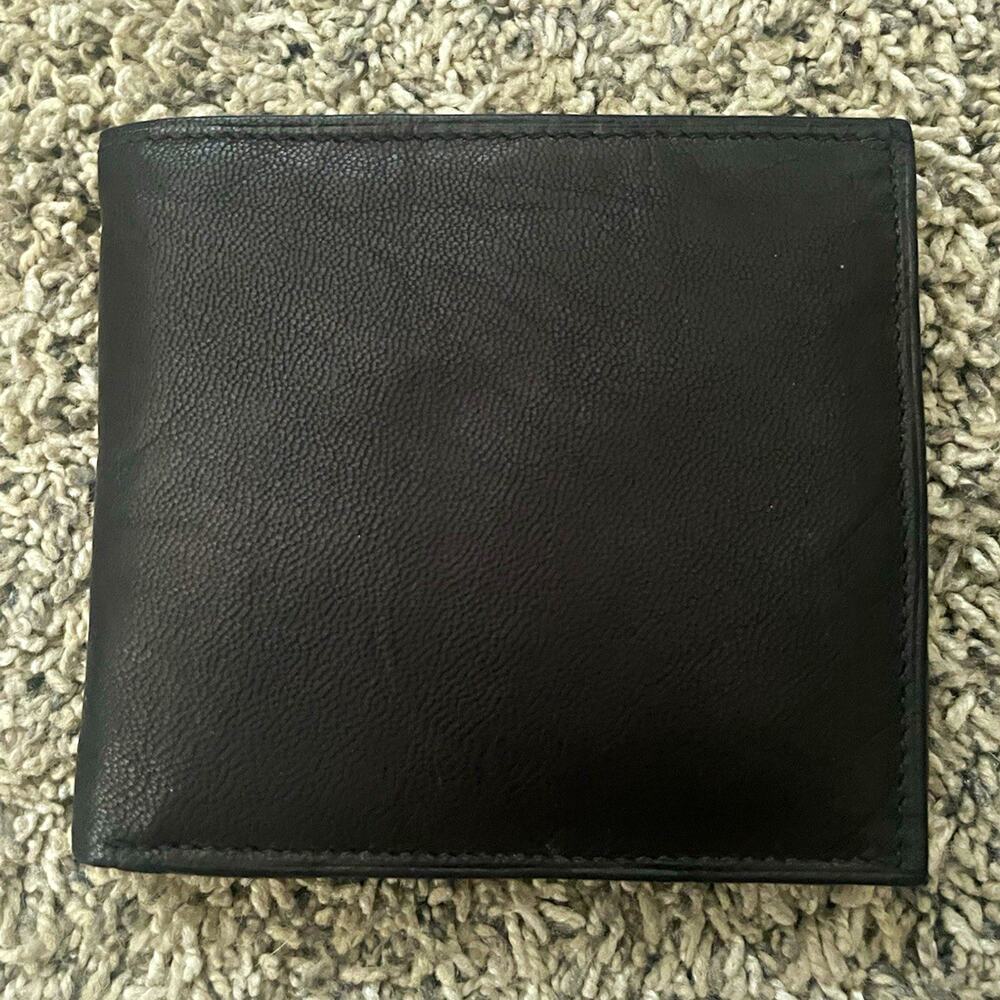 Men's Black Solid Bifold Wallet Folding w/ ID Window & Credit Card Slots Leather